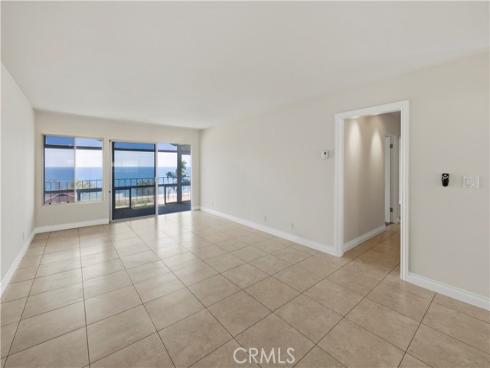 240  Moss  8  Street, Laguna Beach, CA