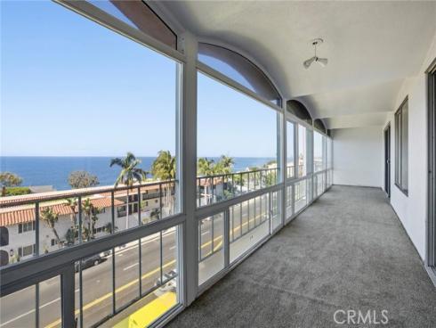 240  Moss  8  Street, Laguna Beach, CA