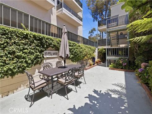 240  Moss  8  Street, Laguna Beach, CA