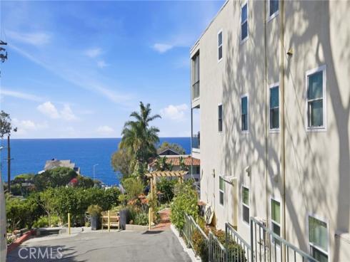 240  Moss  8  Street, Laguna Beach, CA
