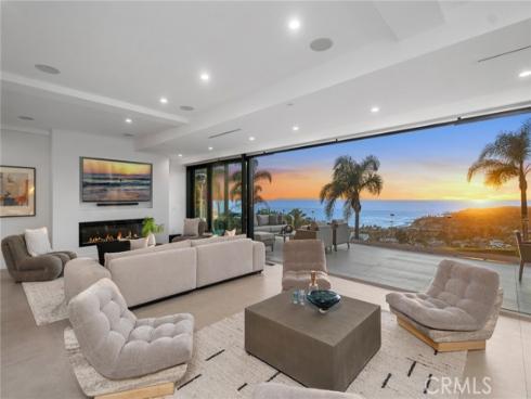 654 Canyon View Drive, Laguna Beach, CA