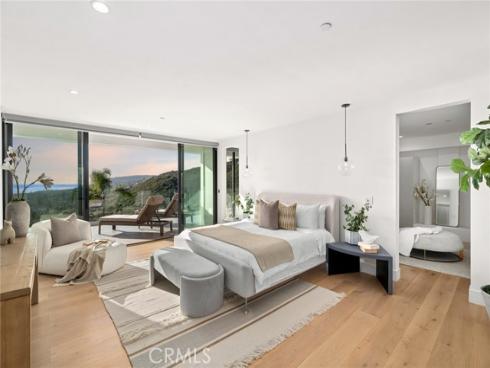 654 Canyon View Drive, Laguna Beach, CA
