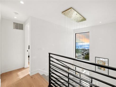 654 Canyon View Drive, Laguna Beach, CA