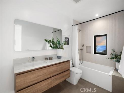 654 Canyon View Drive, Laguna Beach, CA