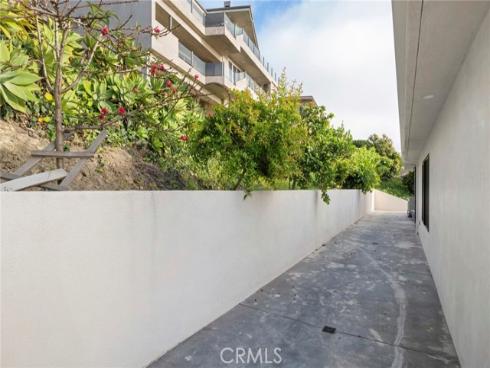 654 Canyon View Drive, Laguna Beach, CA