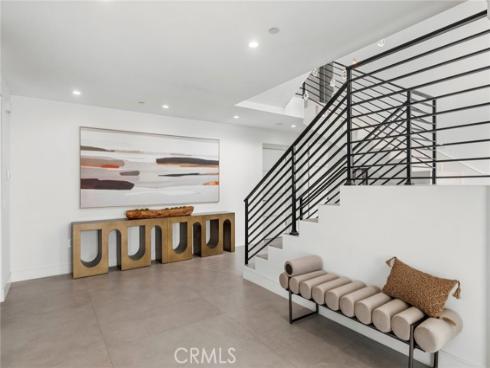 654 Canyon View Drive, Laguna Beach, CA