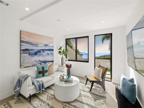 654 Canyon View Drive, Laguna Beach, CA