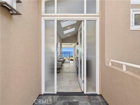 10  N. Stonington Road  , Laguna Beach, CA