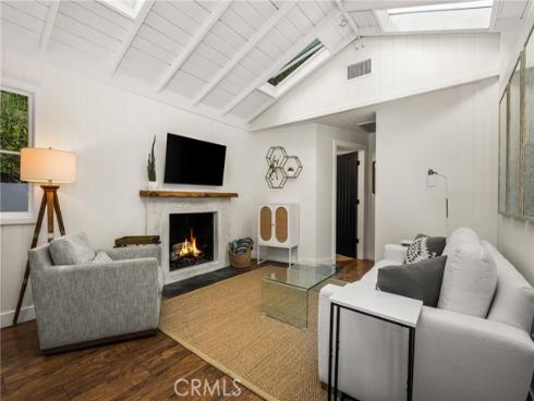 275  Woodland   Drive, Laguna Beach, CA