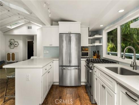 275  Woodland   Drive, Laguna Beach, CA