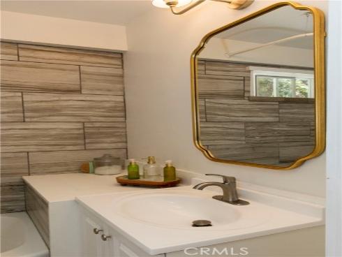 275  Woodland   Drive, Laguna Beach, CA