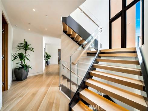 18  Lagunita Drive  , Laguna Beach, CA