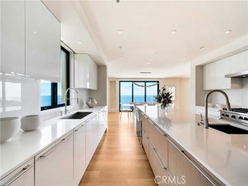 18  Lagunita Drive  , Laguna Beach, CA