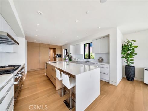 18  Lagunita Drive  , Laguna Beach, CA