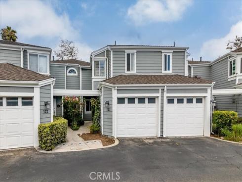 121 Santa Rosa Ct.