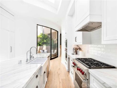 31791  Coast  , Laguna Beach, CA