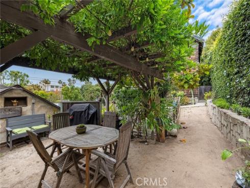 1560  Galen   Drive, Laguna Beach, CA