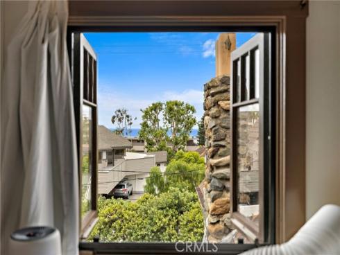 1560  Galen   Drive, Laguna Beach, CA