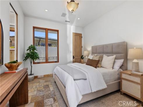 10 S La Senda , Laguna Beach, CA