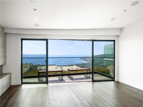 1147  Miramar St  , Laguna Beach, CA