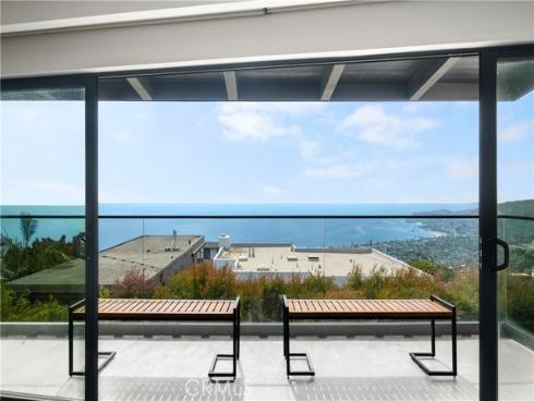 1147  Miramar St  , Laguna Beach, CA