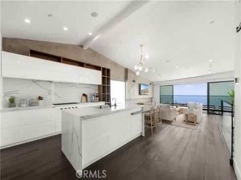 1147  Miramar St  , Laguna Beach, CA