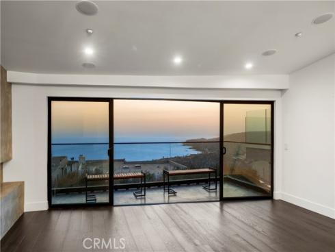 1147  Miramar St  , Laguna Beach, CA