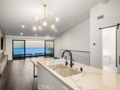 1147  Miramar St  , Laguna Beach, CA