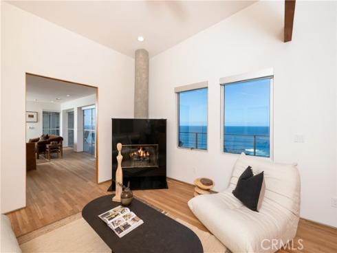 130  Mcknight  , Laguna Beach, CA