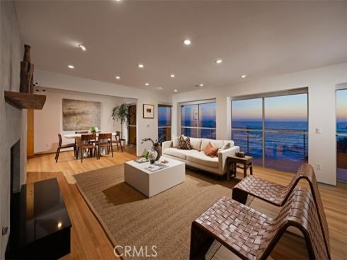 130  Mcknight  , Laguna Beach, CA