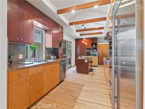 130  Mcknight  , Laguna Beach, CA