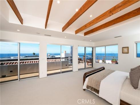 130  Mcknight  , Laguna Beach, CA