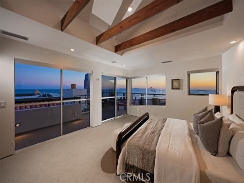 130  Mcknight  , Laguna Beach, CA