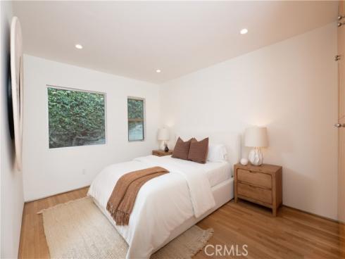 130  Mcknight  , Laguna Beach, CA