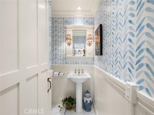 376  Diamond  , Laguna Beach, CA