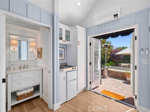 376  Diamond  , Laguna Beach, CA