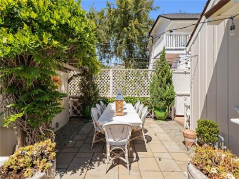 376  Diamond  , Laguna Beach, CA