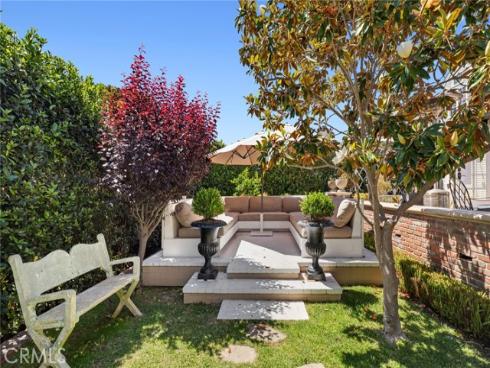 376  Diamond  , Laguna Beach, CA