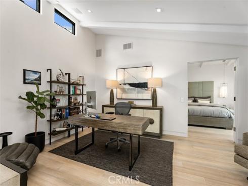 848 Hillcrest Drive, Laguna Beach, CA