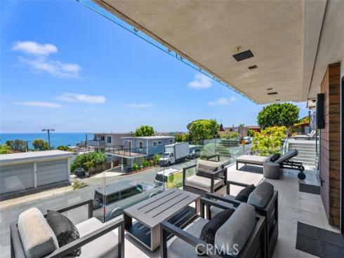 848 Hillcrest Drive, Laguna Beach, CA