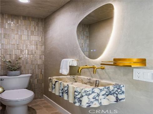 251  Highland  , Laguna Beach, CA