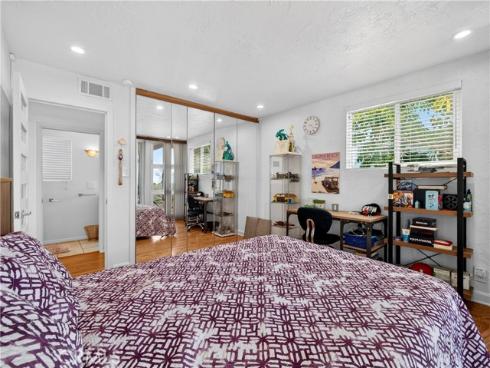 1080  Noria  , Laguna Beach, CA