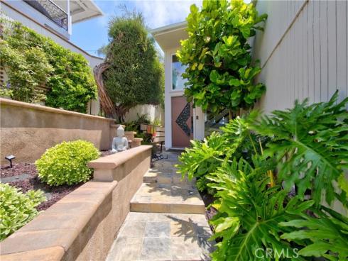 1080  Noria  , Laguna Beach, CA