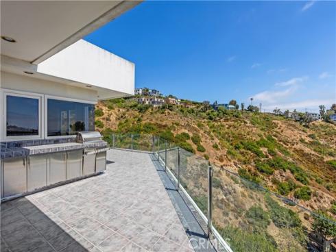 2365  Hillview Drive  , Laguna Beach, CA