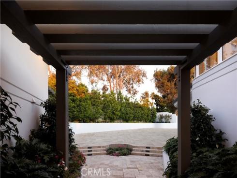52 N Portola  , Laguna Beach, CA
