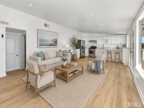 32122  Coast  , Laguna Beach, CA