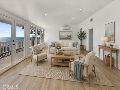 32122  Coast  , Laguna Beach, CA