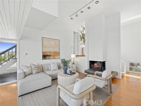 1105 Summit Drive, Laguna Beach, CA