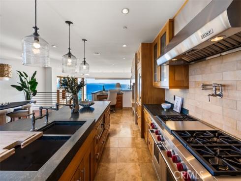 2615  Victoria  , Laguna Beach, CA