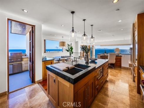 2615  Victoria  , Laguna Beach, CA